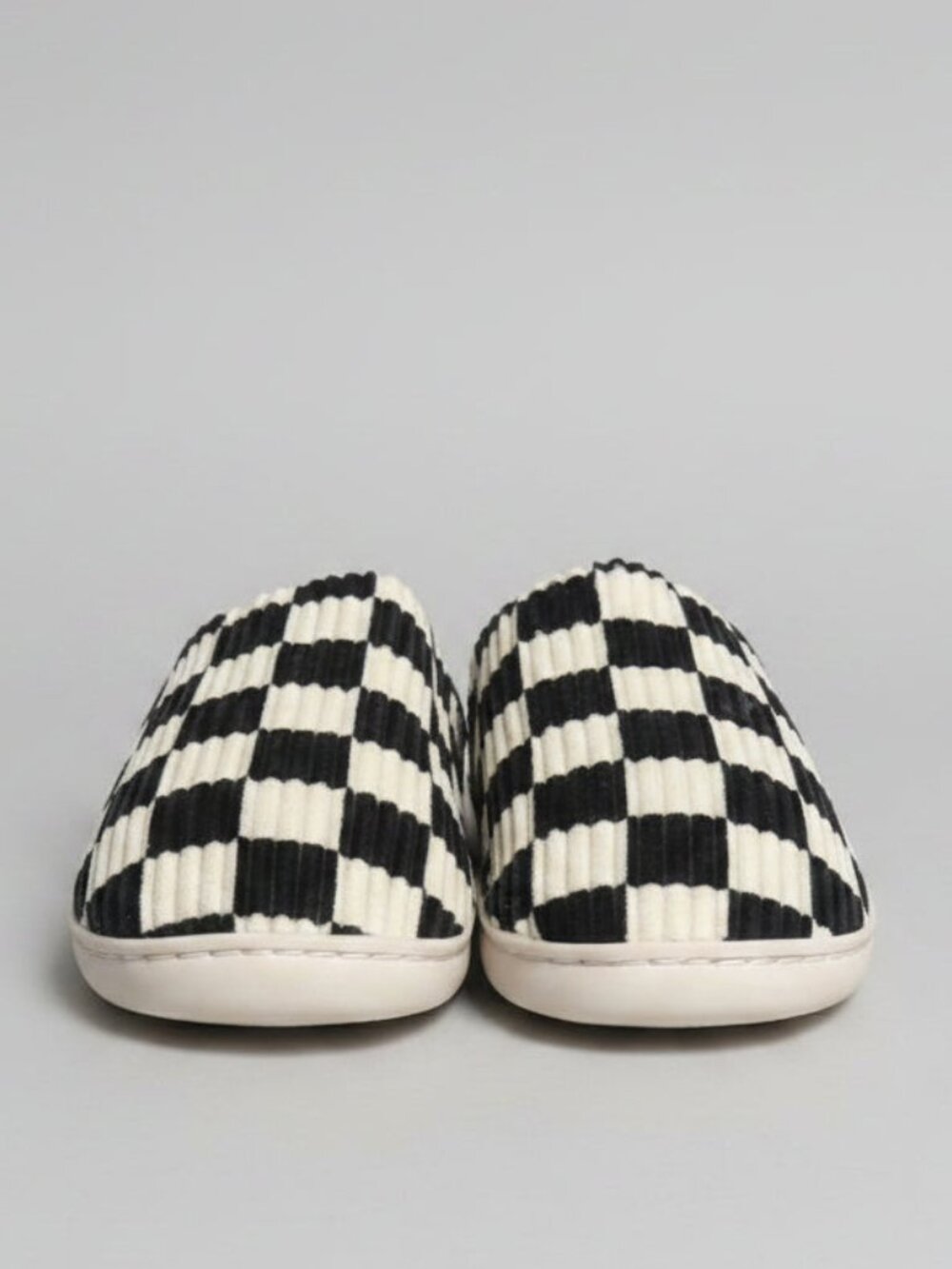 Men's Black & White Checkered Cozy Fuzzy Slippers 10-10.5